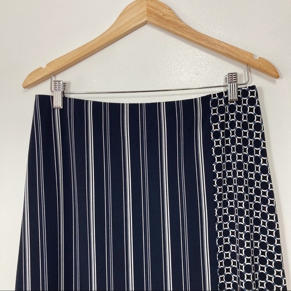 Laura Petites Navy & White Stripe Asymmetric Skirt Size M - Picture 8 of 12